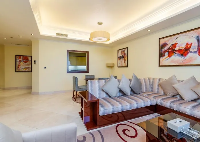 Royal Club By Rvhr, Grandeur Residence Crescent Palm Jumeirah