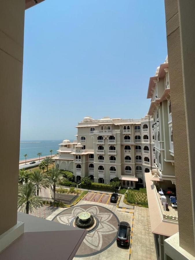 Royal Club By Rvhr, Grandeur Crescent Palm Jumeirah دبي