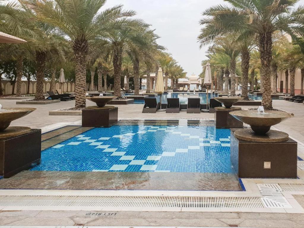 Royal Club By Rvhr, Grandeur Crescent Palm Jumeirah دبي