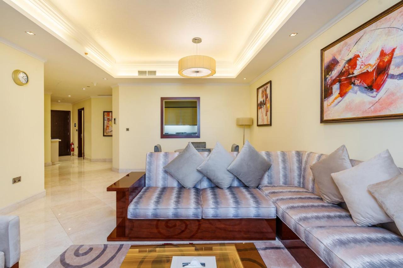 Royal Club By Rvhr, Grandeur Crescent Palm Jumeirah * دبي